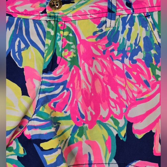 Lilly Pulitzer Women's Shorts - Picture 2 of 5